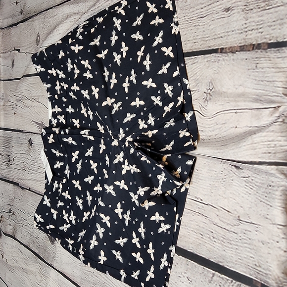 Loft shorts Size 8 - Picture 2 of 7